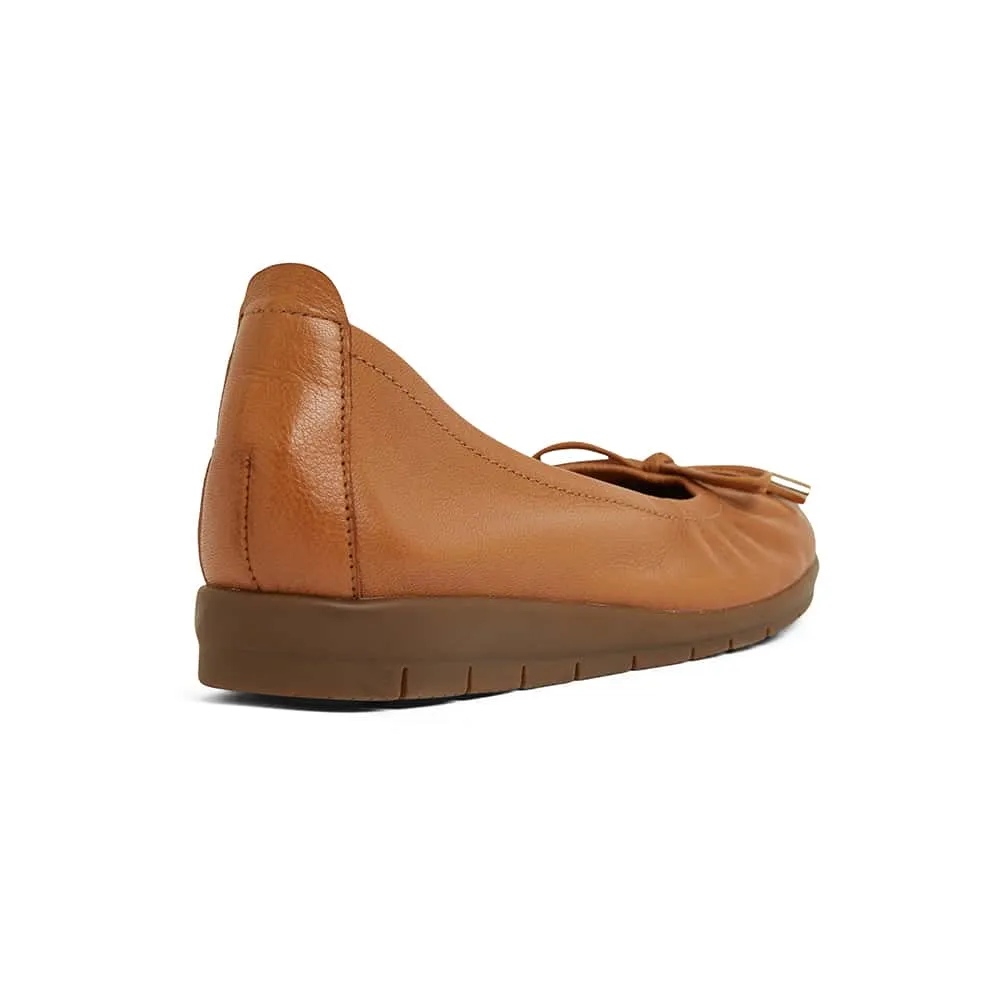 Barton Flat in Tan Leather