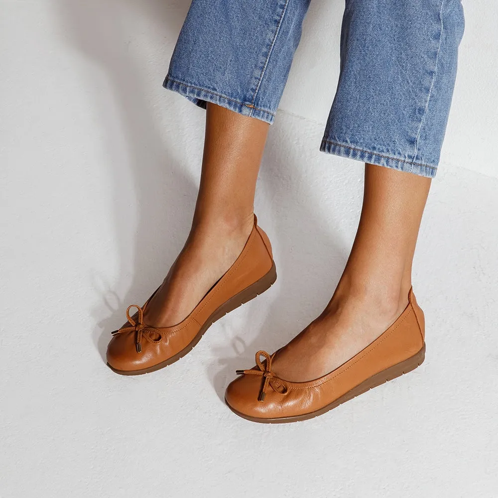 Barton Flat in Tan Leather