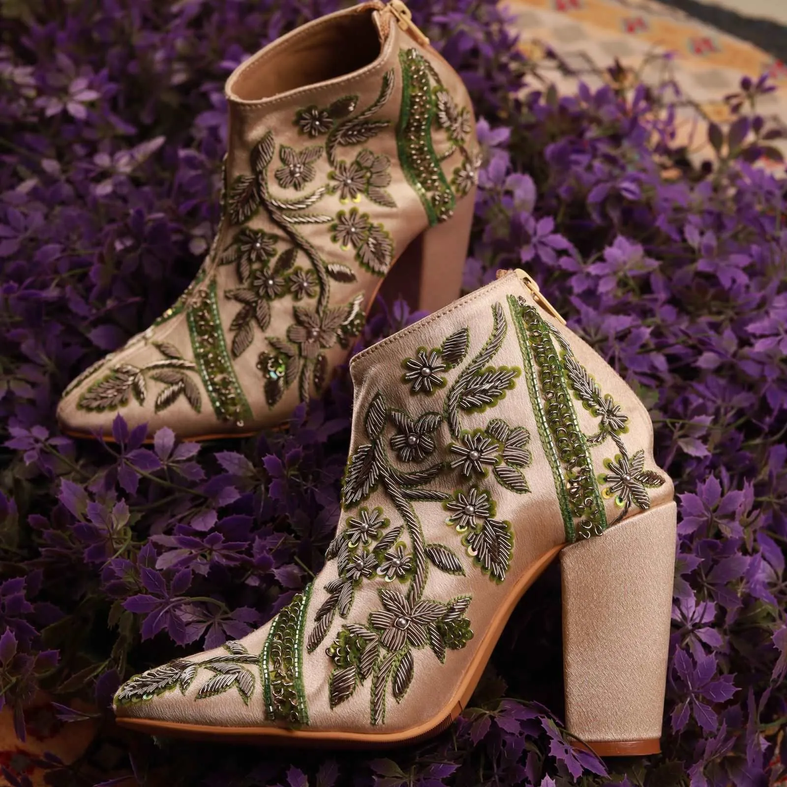 Bridal Swag (boots Blocks beige Embroidery Bridal wedding Shoes )