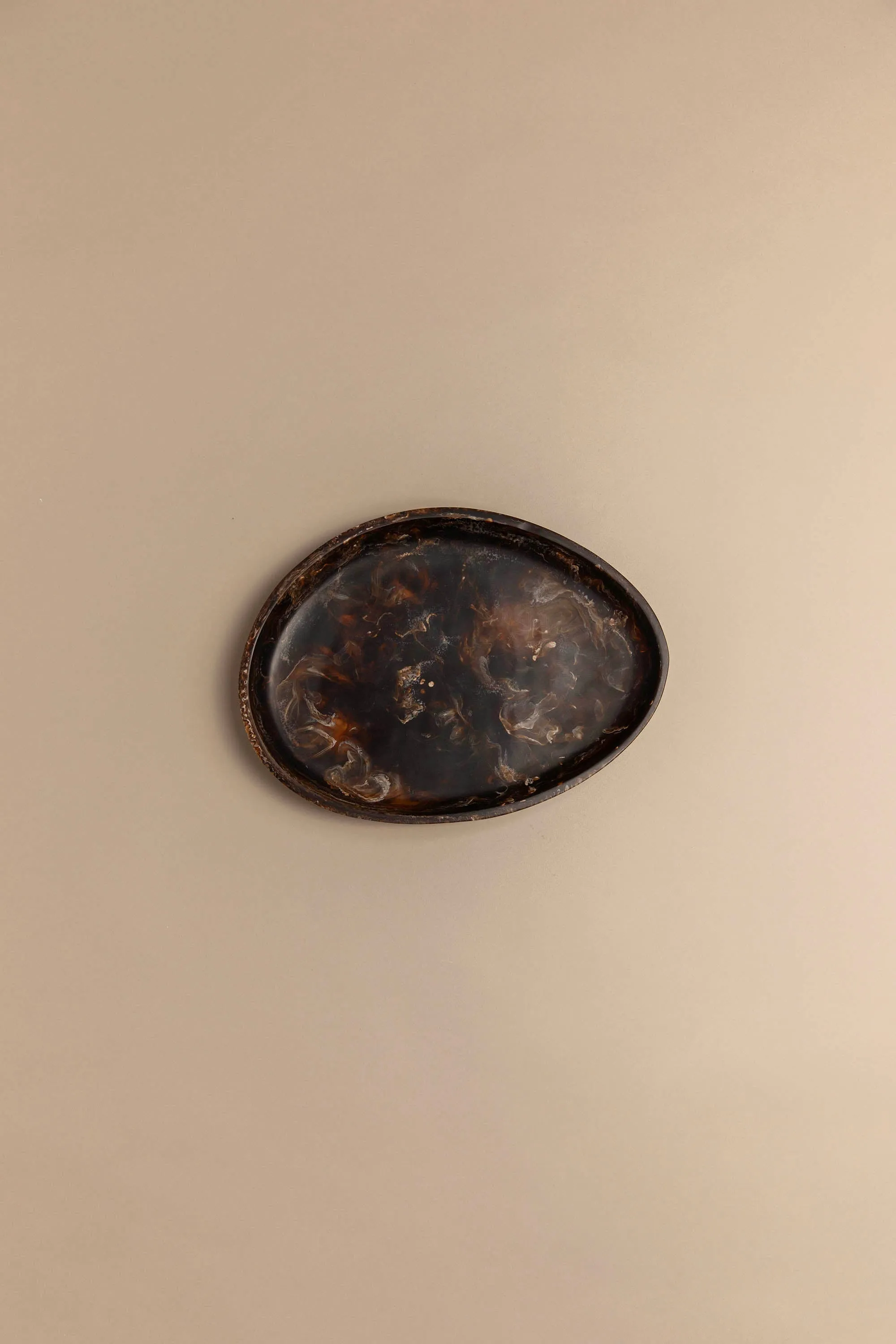 SMALL PEBBLE RESIN TRAY